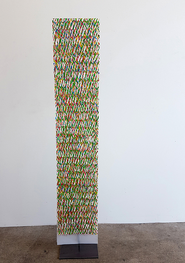 Susanne Lyner, 2019, Meine Stammbäume Nr. 03, Acryl auf Transparentpapier beidseitig bearbeitet, 340 x 33 cm Susanne Lyner, 2019, Meine Stammbäume Nr. 03, Acryl auf Transparentpapier beidseitig bearbeitet, 340 x 33 cm