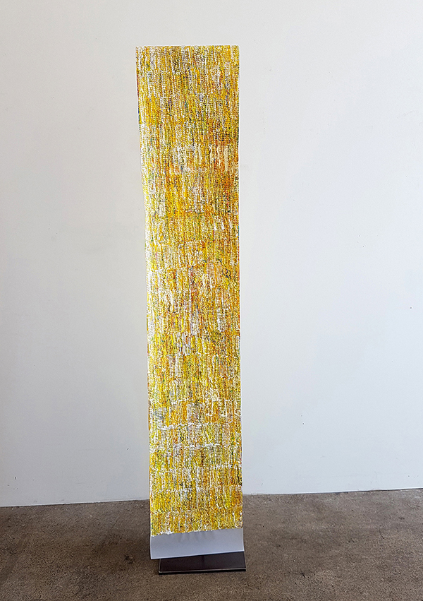 Susanne Lyner, 2019, Meine Stammbäume Nr. 09, Acryl auf Transparentpapier beidseitig bearbeitet, 340 x 33 cm Susanne Lyner, 2019, Meine Stammbäume Nr. 09, Acryl auf Transparentpapier beidseitig bearbeitet, 340 x 33 cm