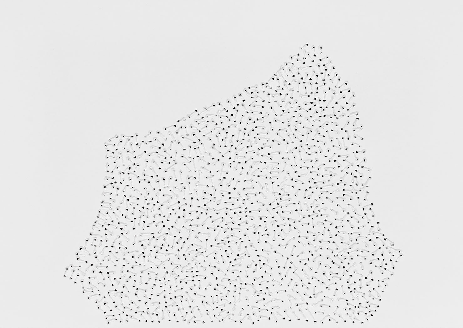 Susanne Lyner, 2020-21_Nr.16_14,8x10,5_umgarntes, Garn auf Karton, je 10,5 x 14,8 cm