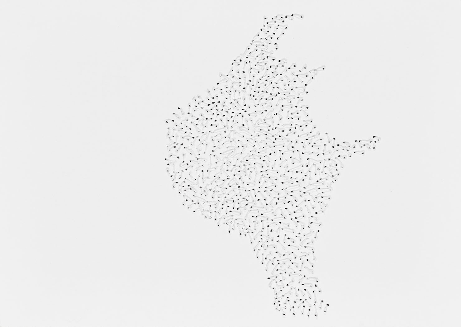 Susanne Lyner, 2020-21_Nr.21_14,8x10,5_umgarntes, Garn auf Karton, je 10,5 x 14,8 cm