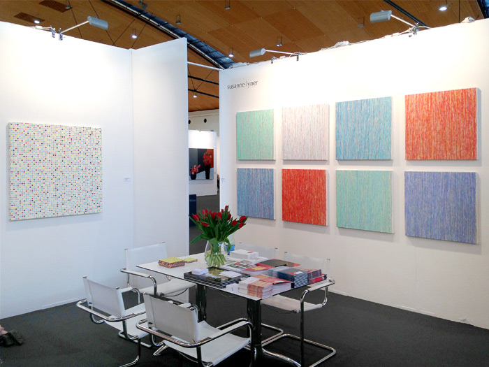 Susanne Lyner auf der Art Karlsruhe 2013 bei Galerie Wesner