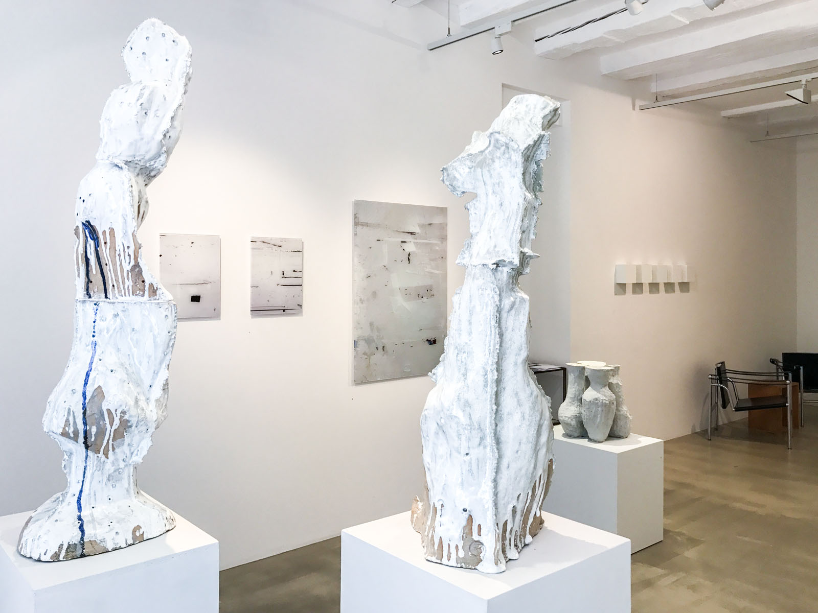 Arnold Annen, Verena Baumann, Michael Cleff, Daphne Corregan, Gundi Dietz, Nikola Dimitrov, Violette Fassbaender, Sonya Friedrich, Annatina Graf, Susan Hodel, Simon Horn, Audrius Janusonis, Dorothee Joachim, Doris Kaiser, Yeunhi Kim, Harald Kröner, Kumiko Kurachi,Rudy Lanjouw, Susanne Lyner, Jean Mauboulès, Jörg Mollet, Johannes Nagel, Sasha Pichushkin, Valda Podkalne, Sarah Pschorn, Takashi Suzuki, Johan Tahon, Akio Takamori, Ursus A. Winiger, Thomas Woodtli Arnold Annen, Verena Baumann, Michael Cleff, Daphne Corregan, Gundi Dietz, Nikola Dimitrov, Violette Fassbaender, Sonya Friedrich, Annatina Graf, Susan Hodel, Simon Horn, Audrius Janusonis, Dorothee Joachim, Doris Kaiser, Yeunhi Kim, Harald Kröner, Kumiko Kurachi,Rudy Lanjouw, Susanne Lyner, Jean Mauboulès, Jörg Mollet, Johannes Nagel, Sasha Pichushkin, Valda Podkalne, Sarah Pschorn, Takashi Suzuki, Johan Tahon, Akio Takamori, Ursus A. Winiger, Thomas Woodtli